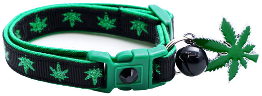 Marijuana Leaves collar