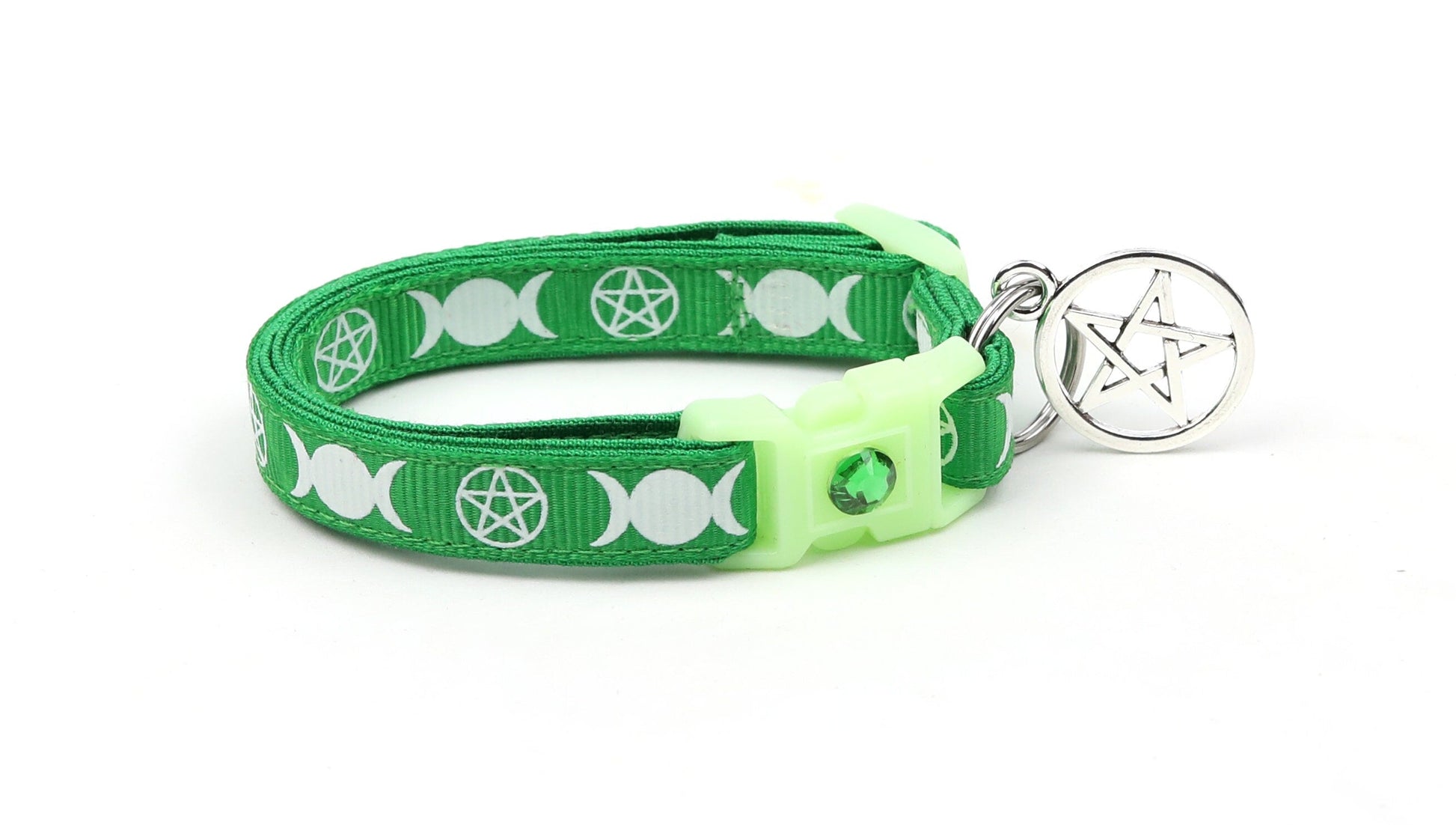 Witch's Familiar on Green Cat Collar-1